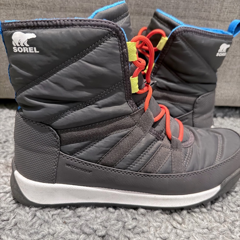 Sorel Kids' Gray Winter Boots with Red Laces and Blue Trim only worn twice